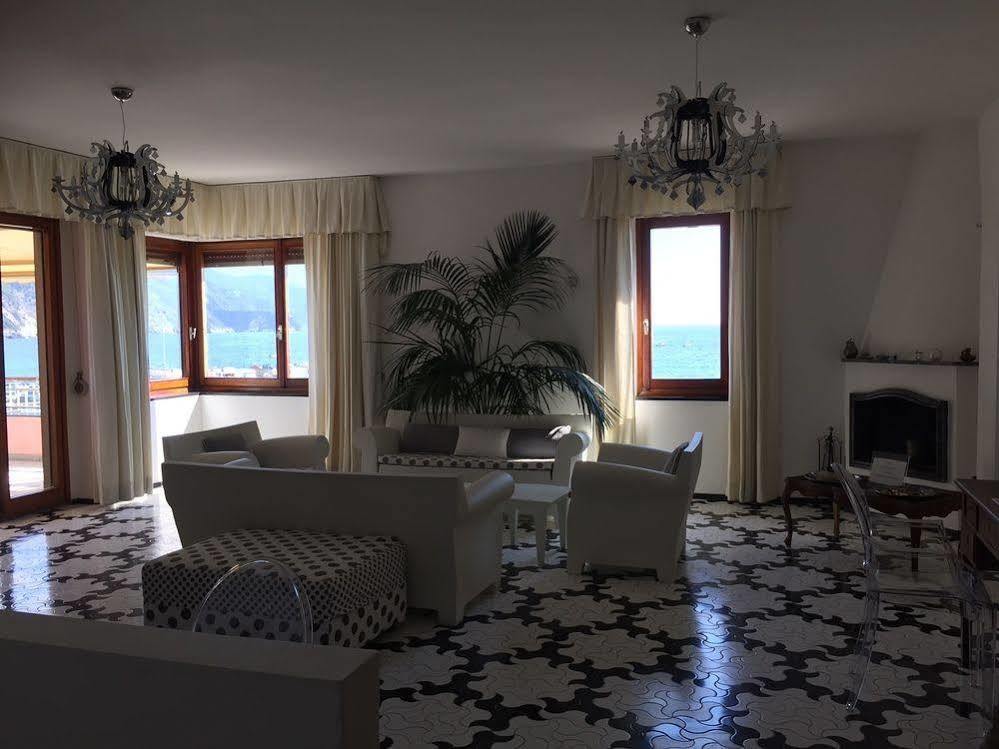 Affittacamere Lo Scoglio Monterosso al Mare Dış mekan fotoğraf